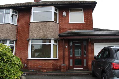 3 bedroom semi-detached house to rent, Sinclair Avenue, Prescot, Merseyside