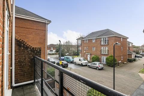 3 bedroom duplex for sale, Pirelli Way, Hampshire SO50