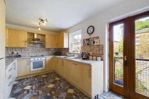 5 bedroom terraced house for sale, 27 Thorngate Place, Barnard Castle