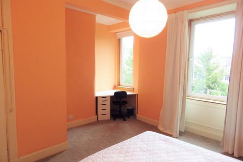 2 bedroom flat to rent, Springvalley Gardens EH10