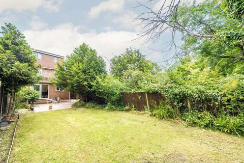 5 bedroom semi-detached house for sale, Park Road, Feltham