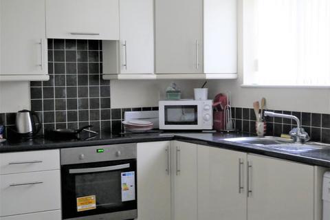 4 bedroom house share to rent, Warmsworth Road, Balby