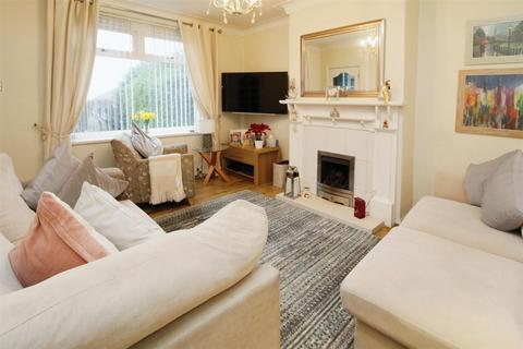 3 bedroom end of terrace house for sale, Carr Bottom Road, Bradford BD5