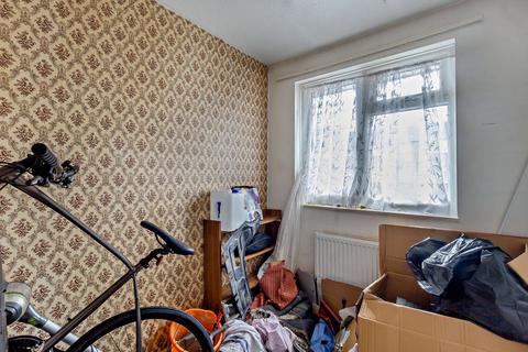 7 Bledlow Close, London, SE28 8HF