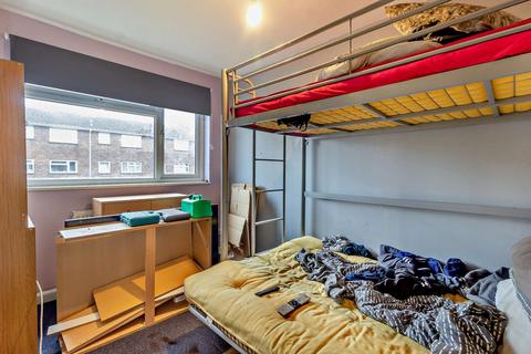 7 Bledlow Close, London, SE28 8HF
