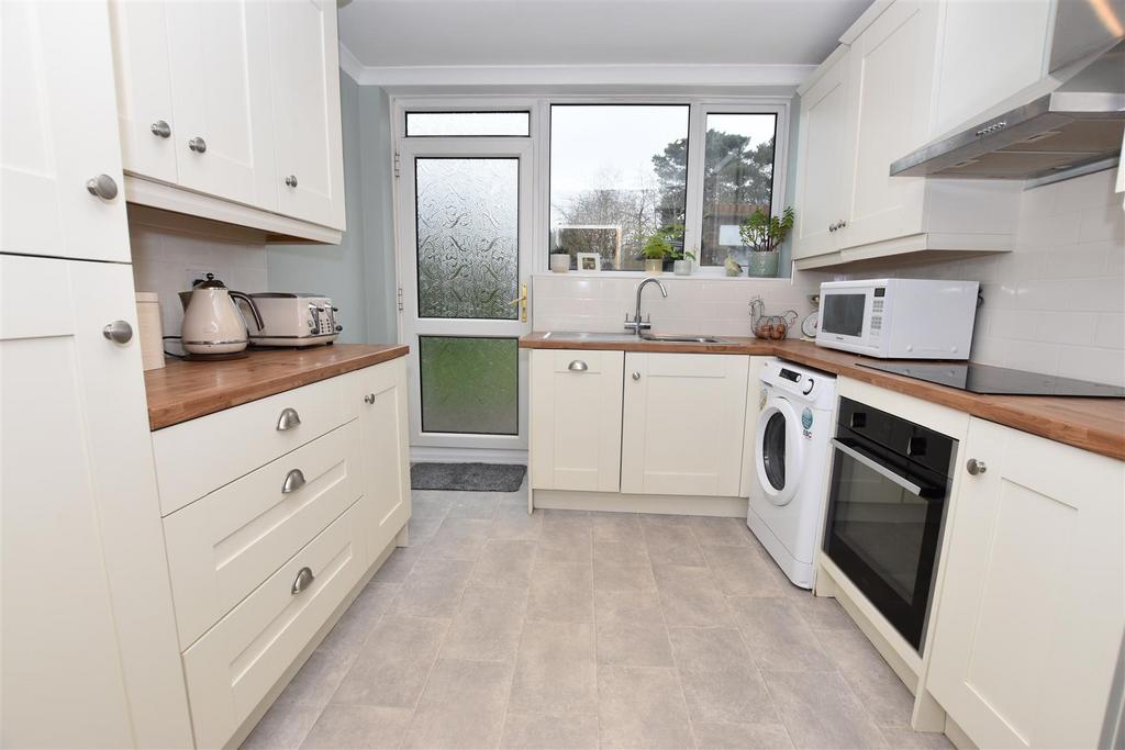 Kitchen.JPG