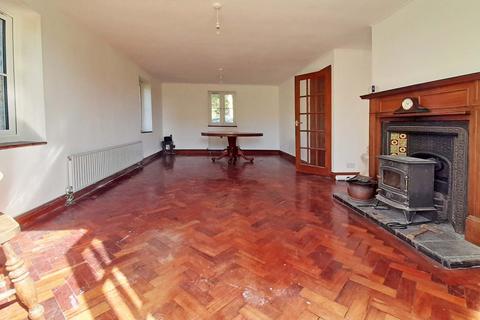 4 bedroom character property for sale, Long Rock, Penzance