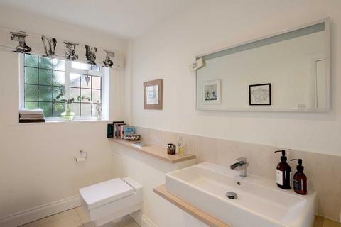 14 Assheton Road, Beaconsfield, HP9 2NP