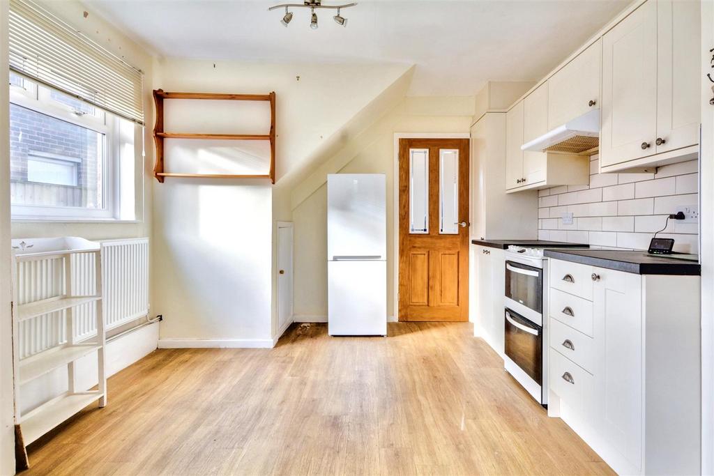 Kitchen 3.jpeg