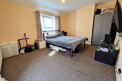 20 Burns Avenue, Exeter, EX2 6BX