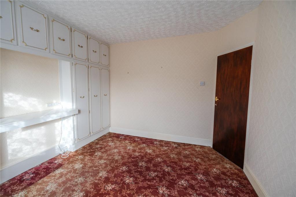Bedroom 2 (2)