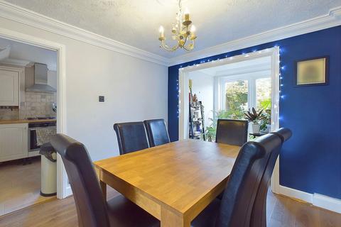 3 bedroom semi-detached house for sale, Lincoln Road, Worthing, BN13