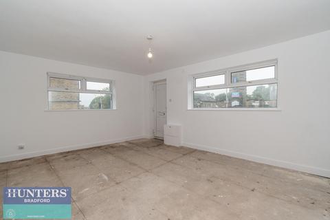 4 bedroom end of terrace house for sale, HOUSE - Huddersfield Road Wyke, Bradford, West Yorkshire, BD12 8NB