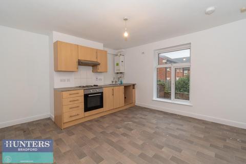 4 bedroom end of terrace house for sale, HOUSE - Huddersfield Road Wyke, Bradford, West Yorkshire, BD12 8NB