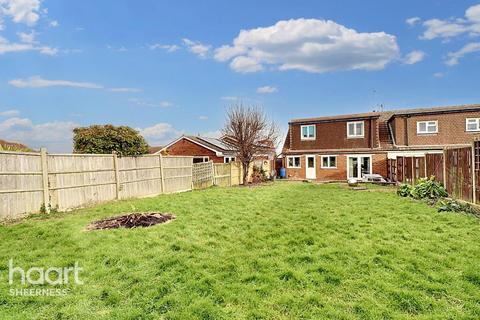 4 bedroom semi-detached house for sale, Southsea Avenue, Minster