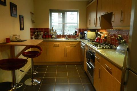 2 bedroom flat to rent, Starling Close, Sharston, Manchester