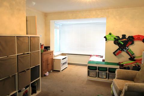 3 bedroom terraced house for sale, Blyth Walk, Upminster RM14