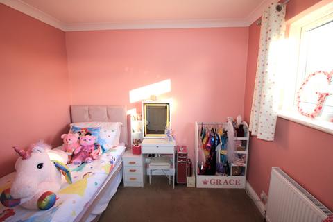 14 Blyth Walk, Upminster, RM14 1RR