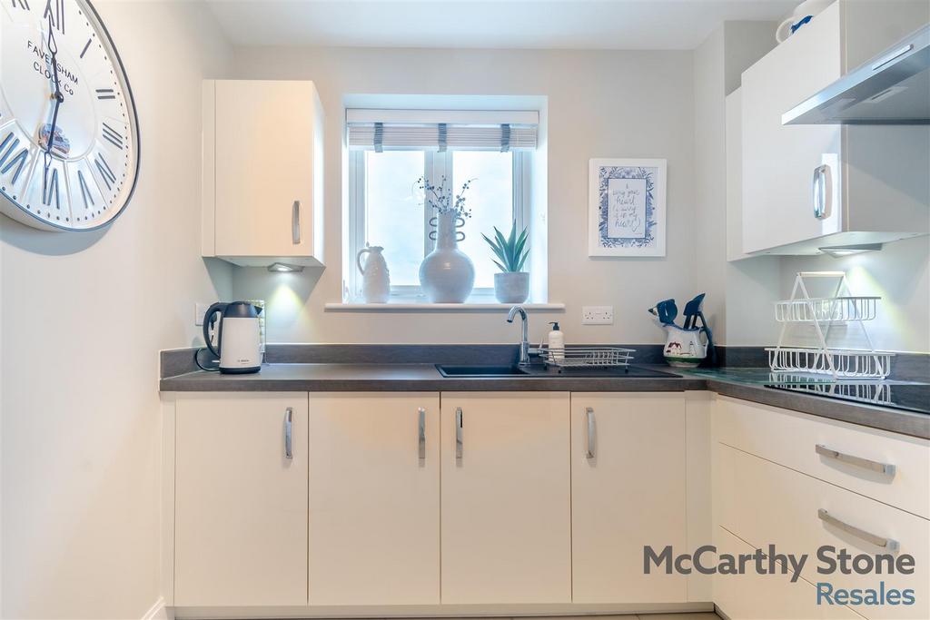 8633325-interior19.jpg