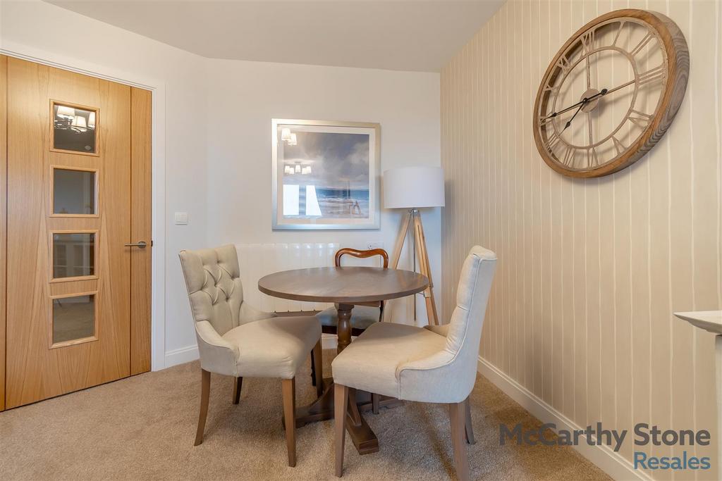 8633325-interior14.jpg