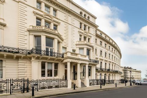 4 bedroom apartment for sale, Palmeira Square, Hove