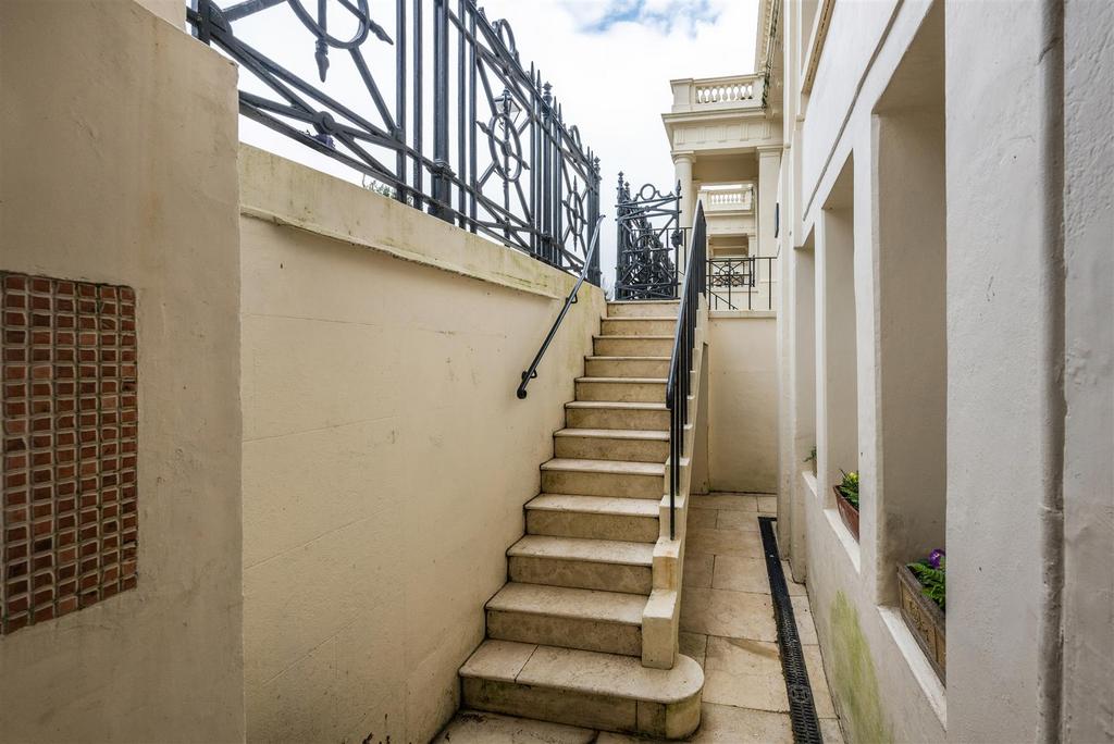 Flat 2a 24.jpg