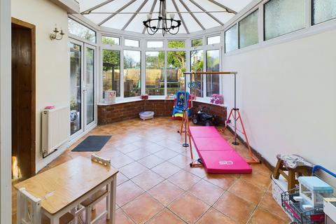 565 Crewe Road, Wistaston, Crewe, CW2 6PU