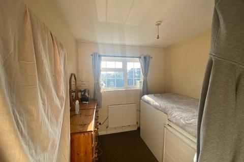 undefined, Feltham TW14