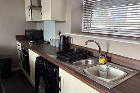 1 bedroom cottage to rent, Highfield Road, Idle, Bradford