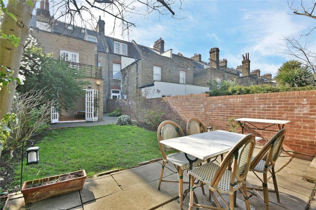 Plympton Road, Brondesbury, NW6 2 bed flat £2,500 pcm (£577 pw)
