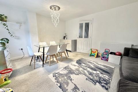 2 bedroom end of terrace house for sale, Condor Way, Basingstoke, Hampshire