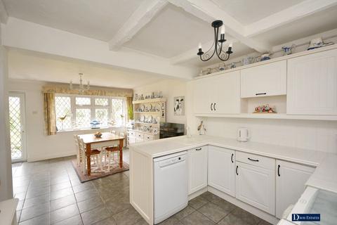 3 bedroom detached house for sale, Ayloffs Walk, Emerson Park, Hornchurch