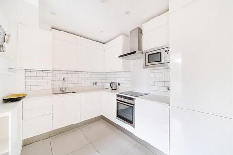 3 bedroom flat for sale, The Avenue, London,NW6