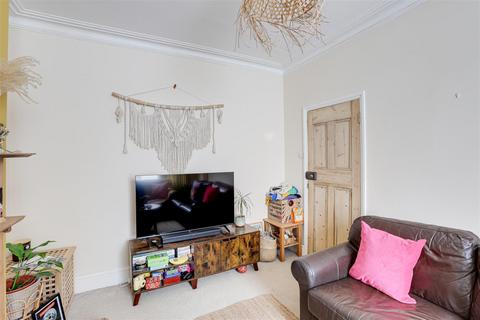 3 bedroom terraced house for sale, Wilford Crescent East, The Medows NG2