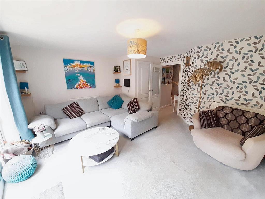 Living room new.jpg