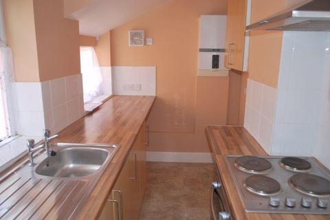 2 bedroom end of terrace house to rent, Edward Street, WITHERNSEA