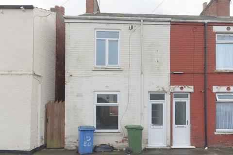 2 bedroom end of terrace house to rent, Edward Street, WITHERNSEA