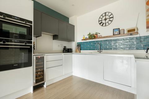 1 bedroom apartment for sale, Imperial Court, Tooting / Streatham SW16