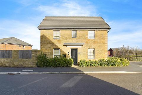 3 bedroom semi-detached house to rent, Bailey Crescent, Appleton Thorn