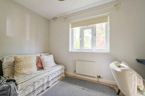 2 bedroom house to rent, Hopkins Close, Muswell Hill, London, N10