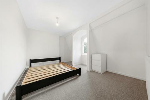 1 bedroom flat to rent, Woolley House, SW9