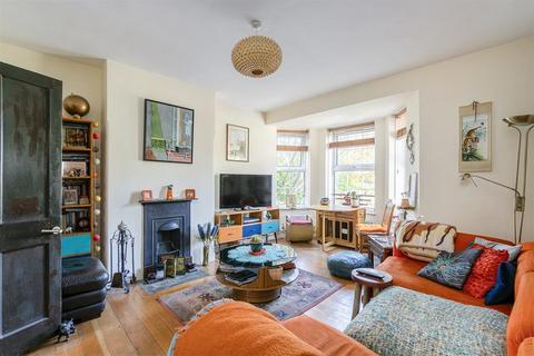 3 bedroom apartment for sale, Stoke Newington Church Street, London, N16