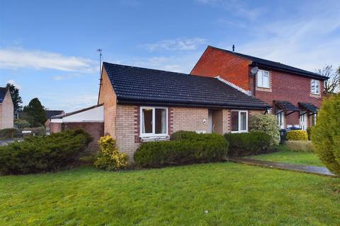 2 bedroom bungalow for sale, Hewlett Close, Chippenham SN15