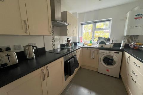 2 bedroom flat to rent, Well Street, Exeter, EX4 6QL