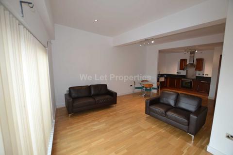 3 bedroom apartment to rent, Oldham Road, Manchester M4