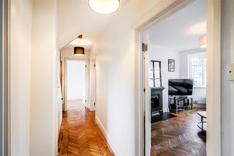 3 bedroom maisonette for sale, Onslow Gardens, London