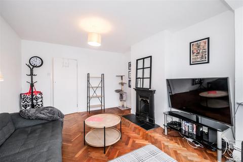 3 bedroom maisonette for sale, Onslow Gardens, London