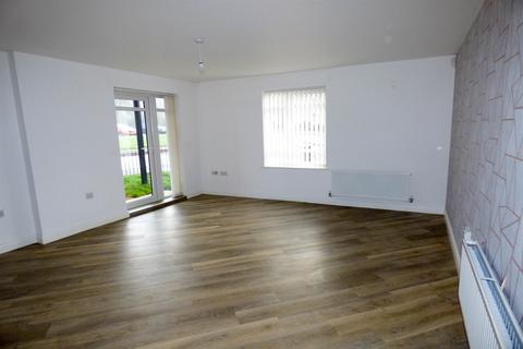 2 bedroom apartment to rent, Redwood Avenue, South Shields