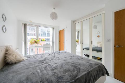 3 bedroom flat for sale, Royal Docks, Royal Docks, London, E16