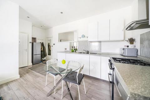 1 bedroom flat for sale, Surbiton,  Town Centre,  KT6